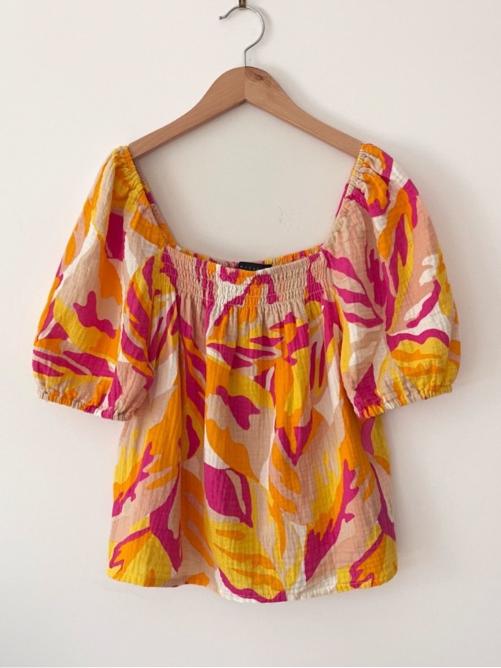 Sanctuary ~Vibrant Tropical Print Puff Sleeve Top - Sz Medium - Picture 2 of 2